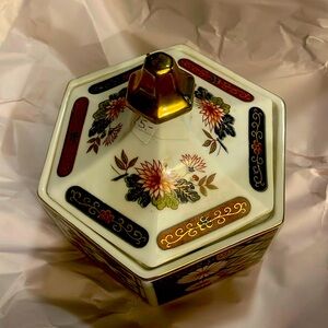 Vintage Royal Kendall Imari hexagon-shaped serving bowl